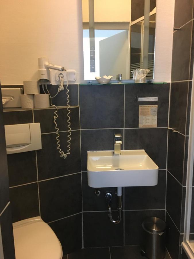 Hotel Augsburg Goldener Falke Bagian luar foto