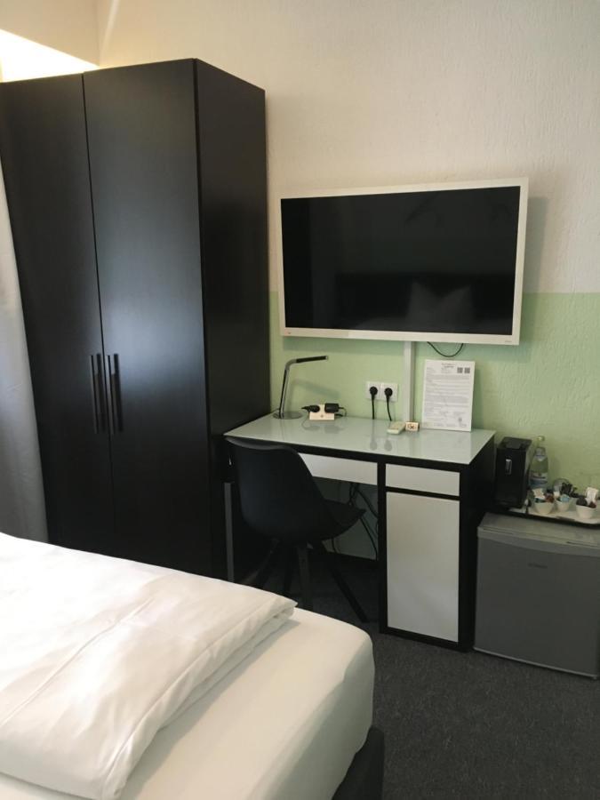 Hotel Augsburg Goldener Falke Ruang foto